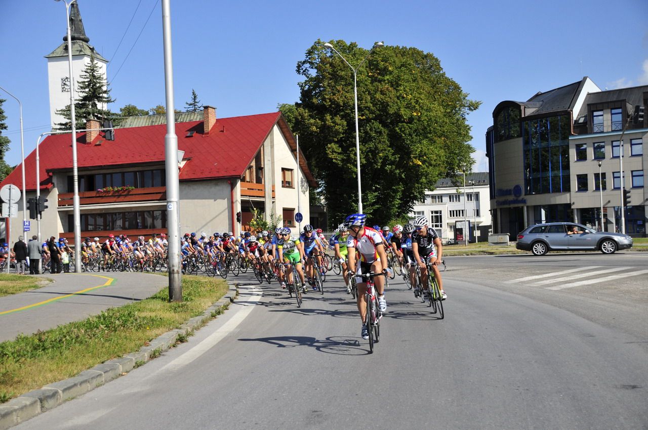 Okolo kostola a smer Banska Bystrica.