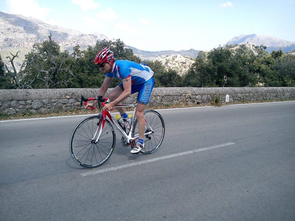 V plnom nasadení na novom bicykli.